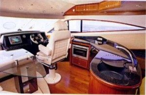 Galeon 530 Fly control station