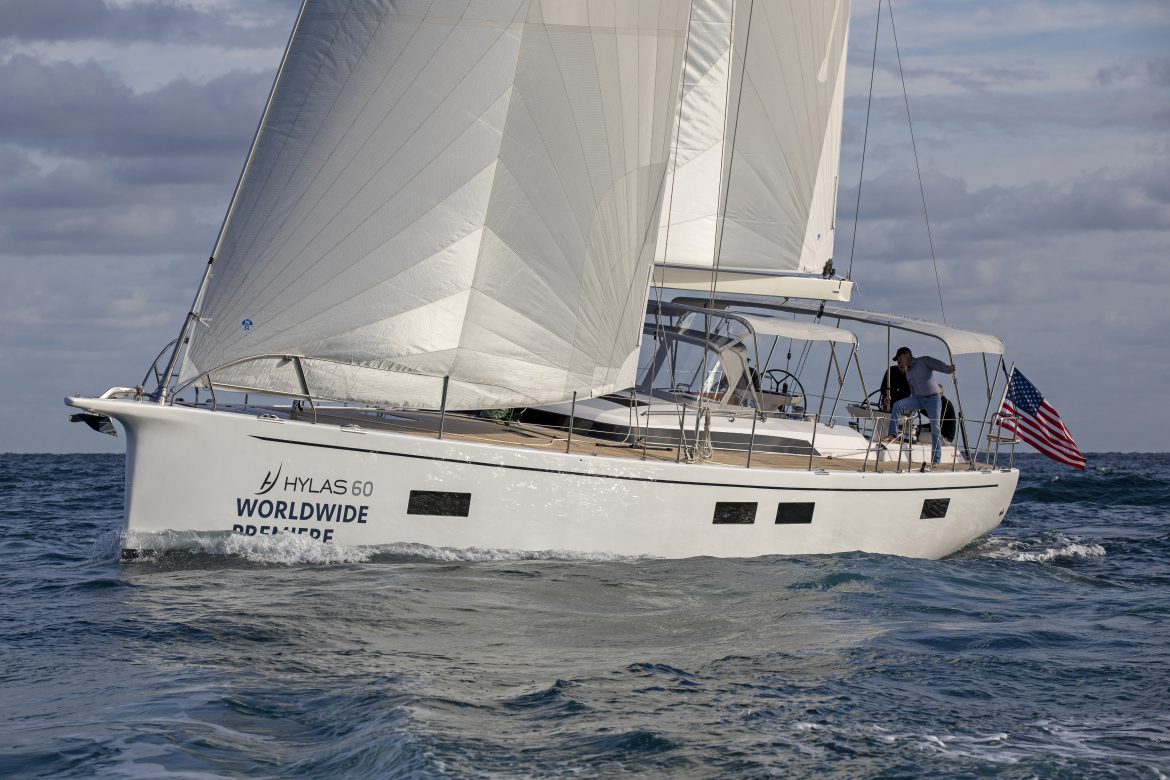 Hylas 60 leaving Riviera Beach