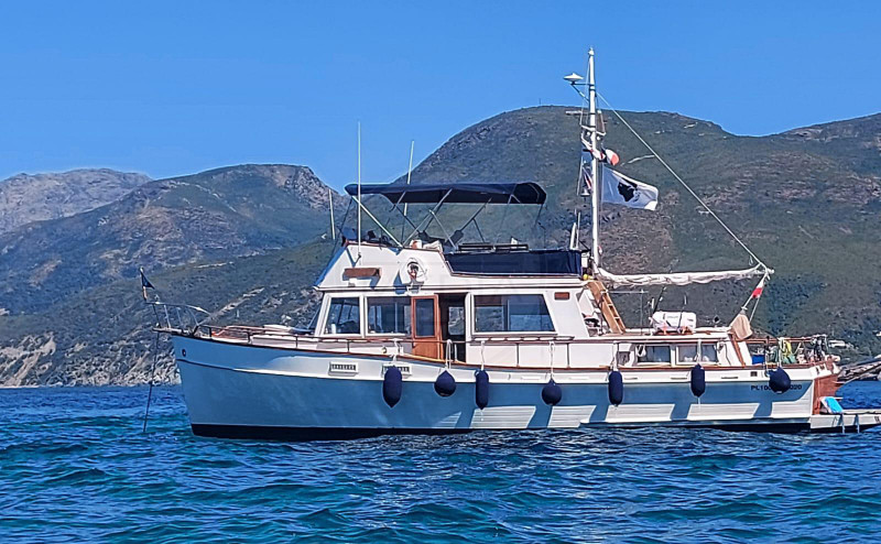 GRAND BANKS 42