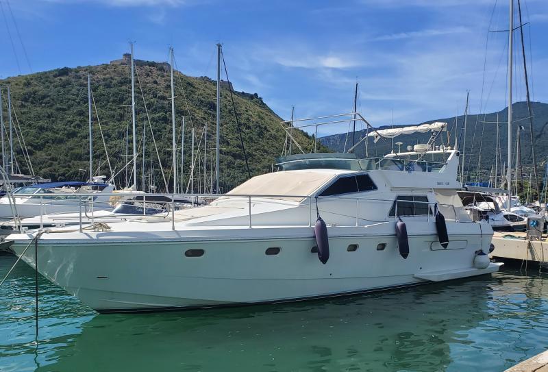 FERRETTI 52 S