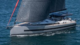  OCEANIS 62