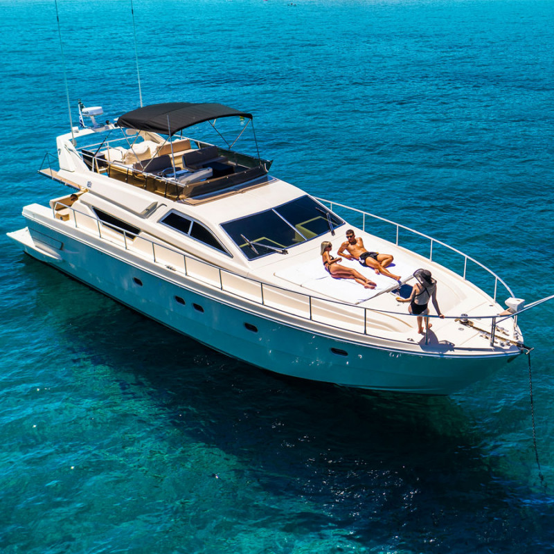 FERRETTI 54
